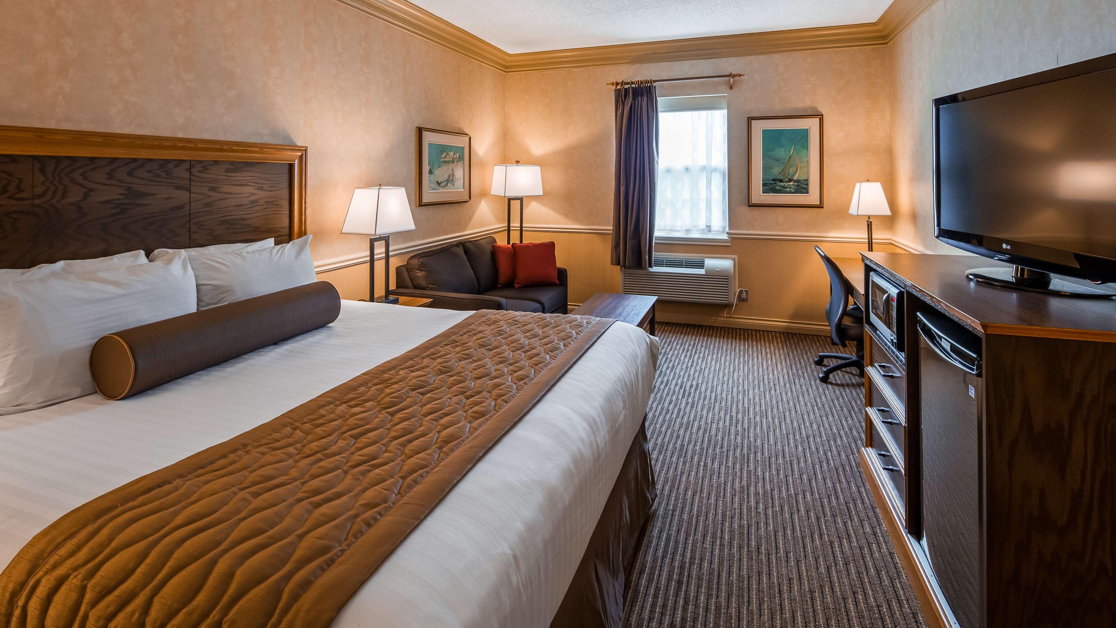Hotel Western Parkway & Conference Centre