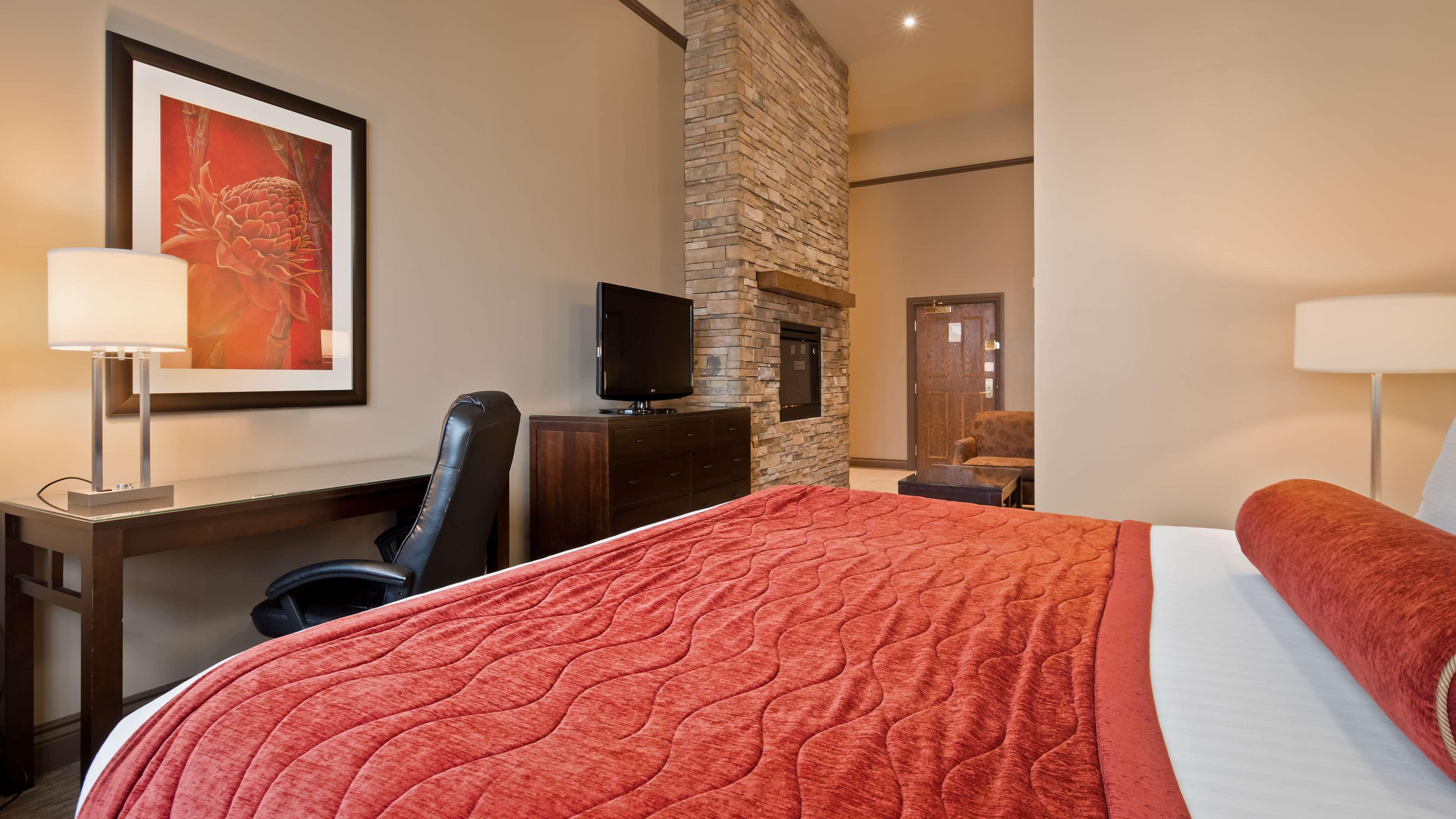 Western Parkway & Conference Centre Hotel